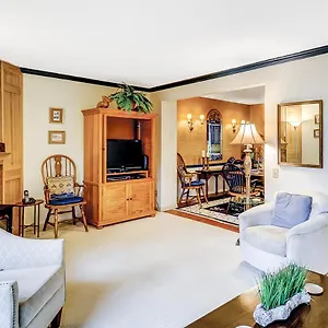 https://waterford-b1.top-hotels-in-savannah.com